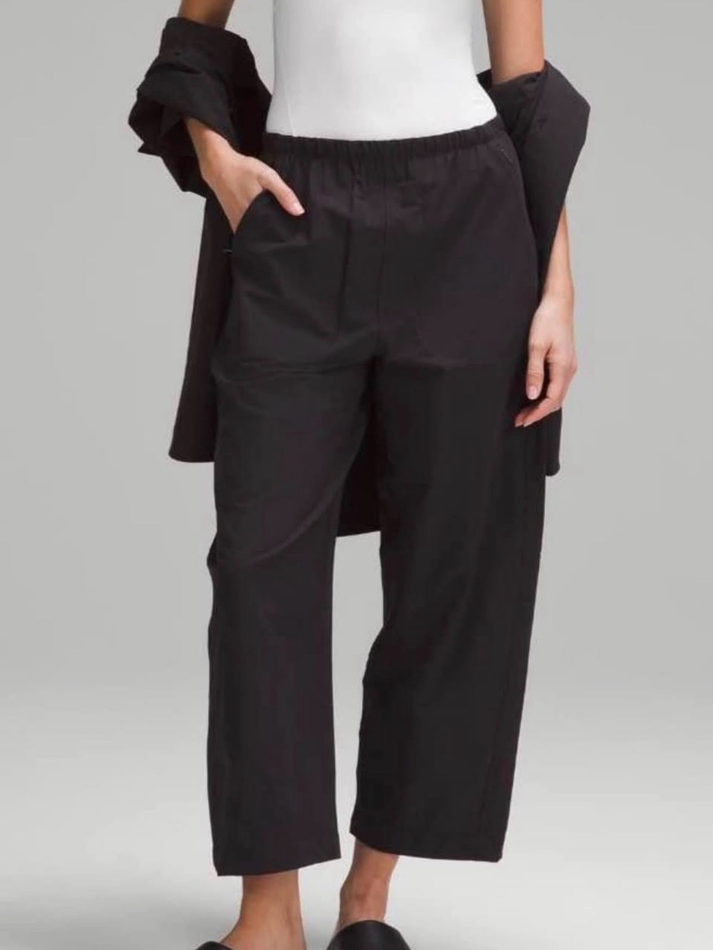 Lululemon Lightweight MR Barrel-Leg Crop